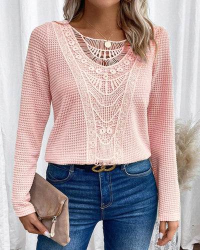 Skov | Elegant T-shirt med Rund Hals og Udsnittede Detaljer